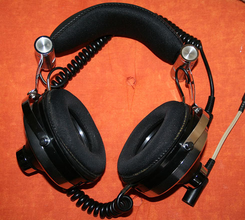 Universum-Kopfhörer aus den 70er Jahren