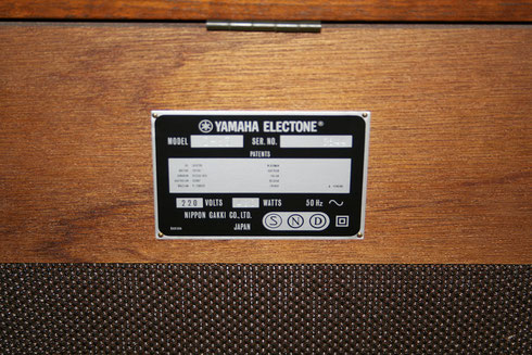 Yamaha D85 Typenschild