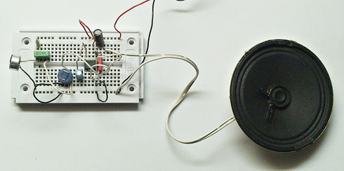 Eine Hälfte der Sprechanlage mit LM386-Mikrofonverstärker