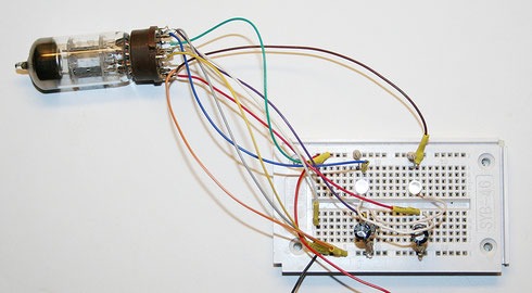 LED-Wechselblinker mit Röhre ECC81