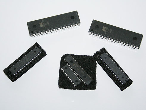 Verschiedene Mikrocontroller (Atmega8 und 32 sowie PIC 16F876 und 16F628)