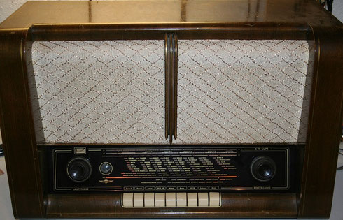 Röhrenradio Imperial J622W (ca. 1952/53)
